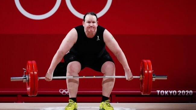 ХОҚ трансгендер спортчиларнинг аёллар мусобақаларида иштирок этишини тақиқлади