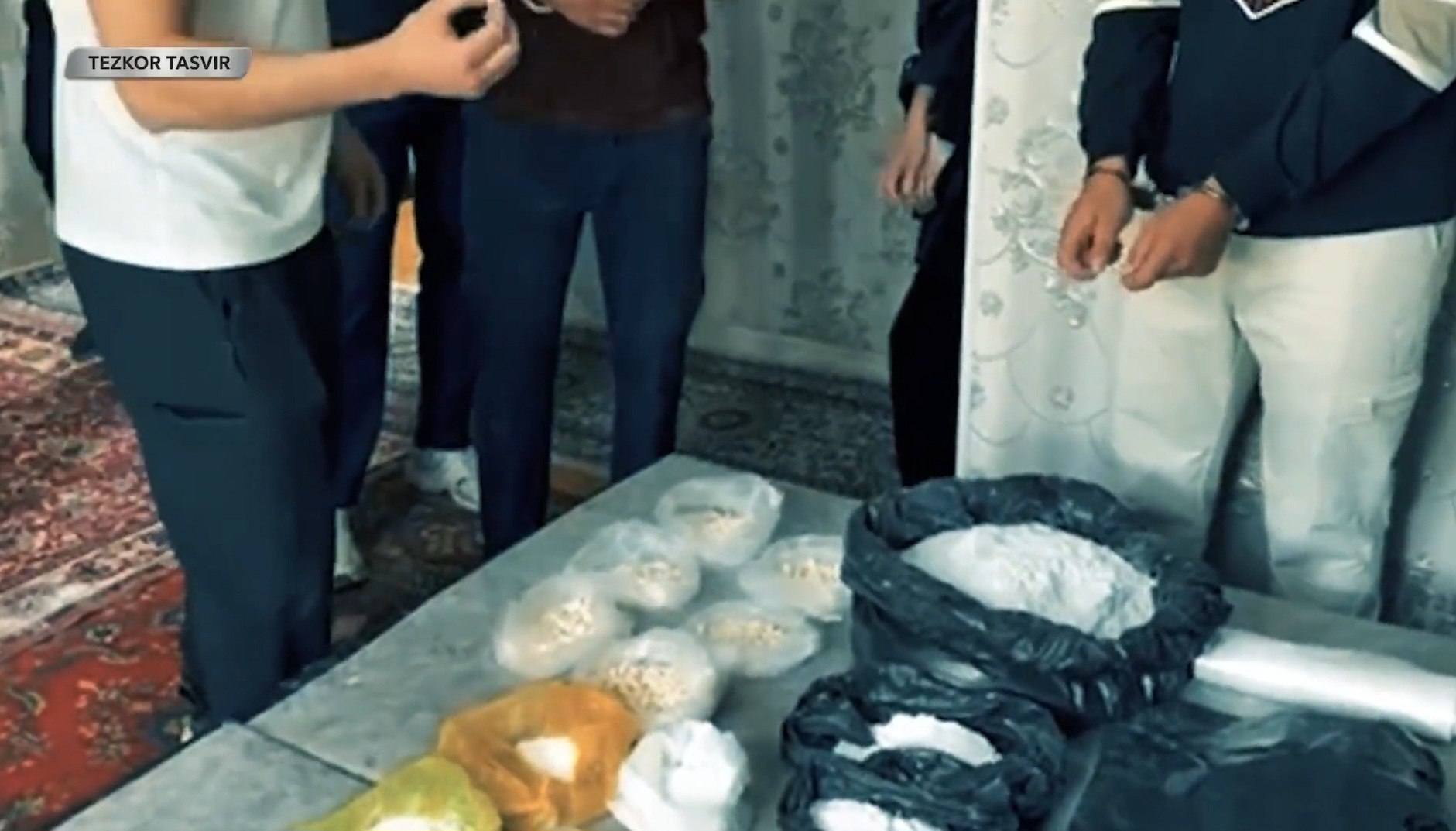 Тошкентда кучли таъсир қилувчи дорилар савдоси билан шуғулланувчи жиноий гуруҳ аниқланди