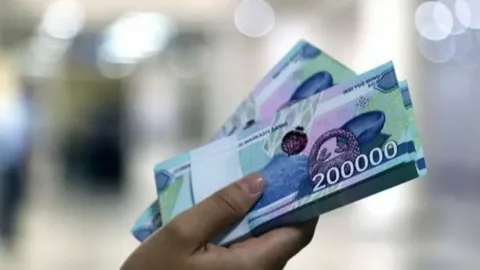 qashqadaryoda-856-nafar-talabaning-kontrakti-uchun-3-78-mlrd-som-azhratildi